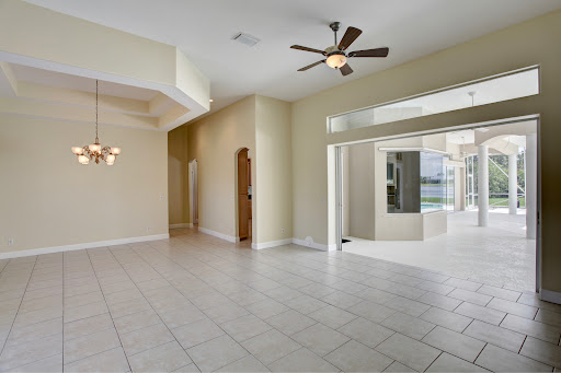 Robin Burgarella Realtor - Thumbnail
