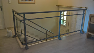 Photo n°4 de MIROITERIE VILLEFRANCHOISE à Villefranche-de-Rouergue (Atelier de menuiserie)