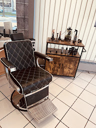 Photo n°12 de New Hair Coiffeurs/Barbier à Dijon (Salon de coiffure)