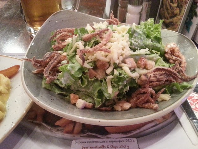 Happy Bar & Grill