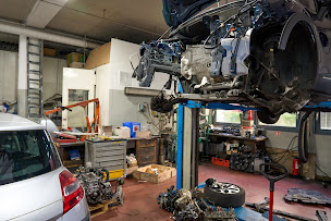 Photo n°4 de Garage Renault Sèvres à Sèvres (Concessionnaire Renault)