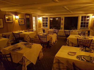 Photos of Deerhill Inn