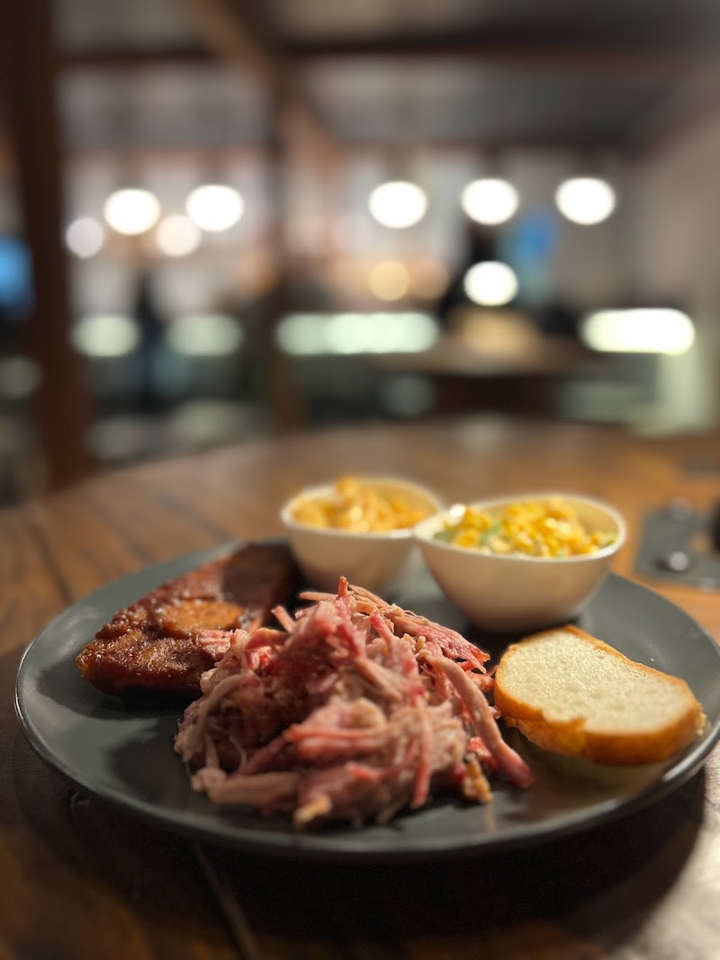 THE PIT Smoke BBQ & Bar