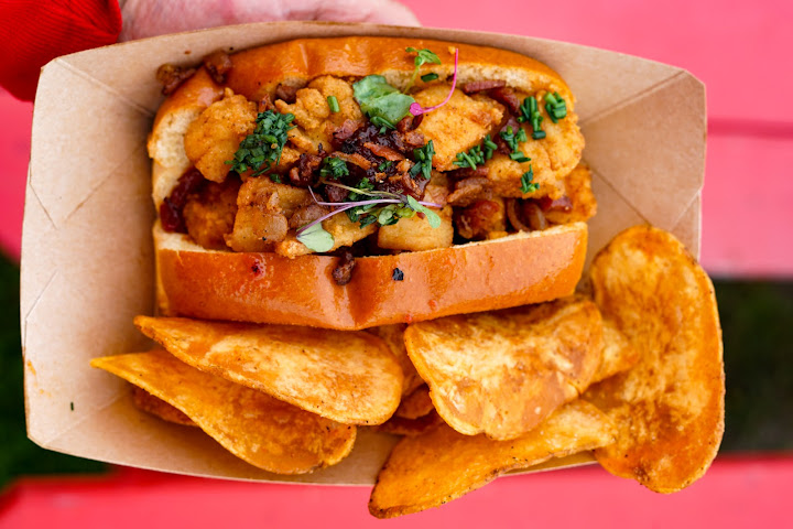 Day's Crabmeat & Lobster by null