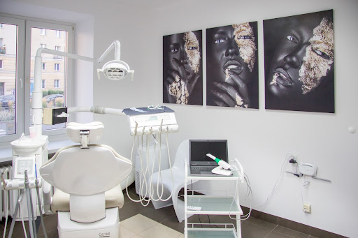 Stomatologia Eliis / Українська стоматологія Варшава