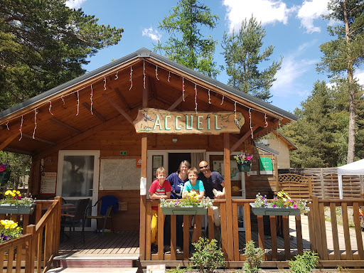 Photo de Camping Caravaneige Locations l'Iscle de Prelles à Saint-Martin-de-Queyrières (05120)