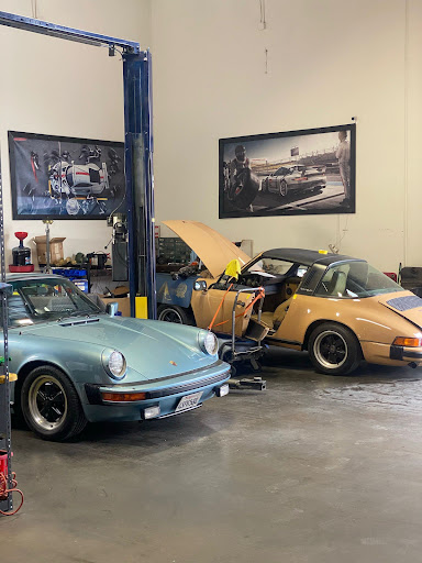 Desert Private Collection Classic Cars - Consignment & Restoration - Thumbnail