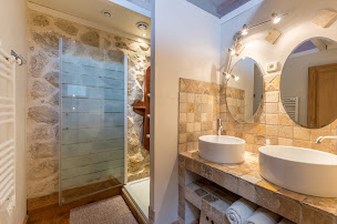 Photo n°4 de Domaine des Condamines à Saint-Jean-de-Fos (Agence de location de maisons de vacances)