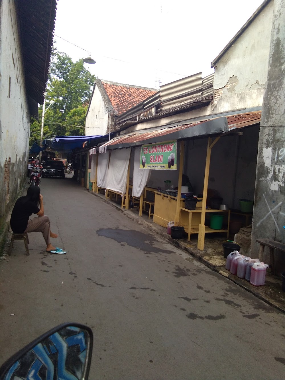 Es Lontrong Slawi, Jl. Letjen Suprapto No.26, Slawi Wetan, Slawi, Tegal,  Central Java 52411, Republic of Indonesia