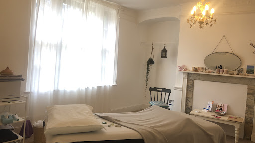 Stefania De Cara Massage & Wellness