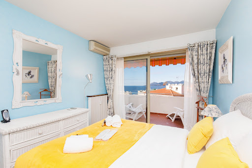 YourHostHelper - Conciergerie Le Lavandou | Bormes-les-Mimosas Gallery - France