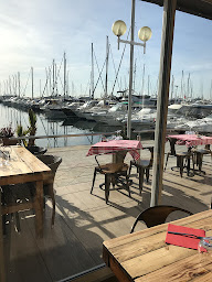 Photo n°1 de Restaurant Les Artistes à Vallauris (Restaurant méditerranéen)