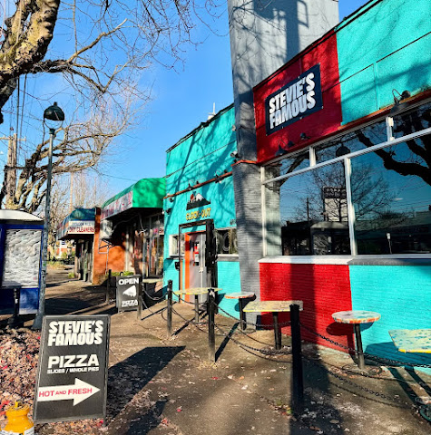 Stevie's Famous Beacon Hill by null