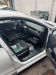 Photo n°8 de Pare brise carrosserie Vca à La Garde (Garage automobile)