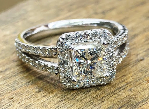 Rhudy's Jewelry Showroom - Thumbnail
