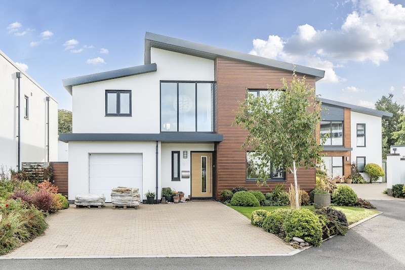 Robert Williams Estate Agent Sales and Lettings photo 2