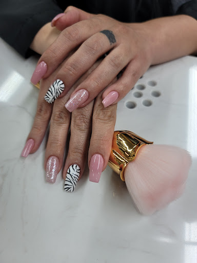 Studio L.A. Beauty Salon - Thumbnail