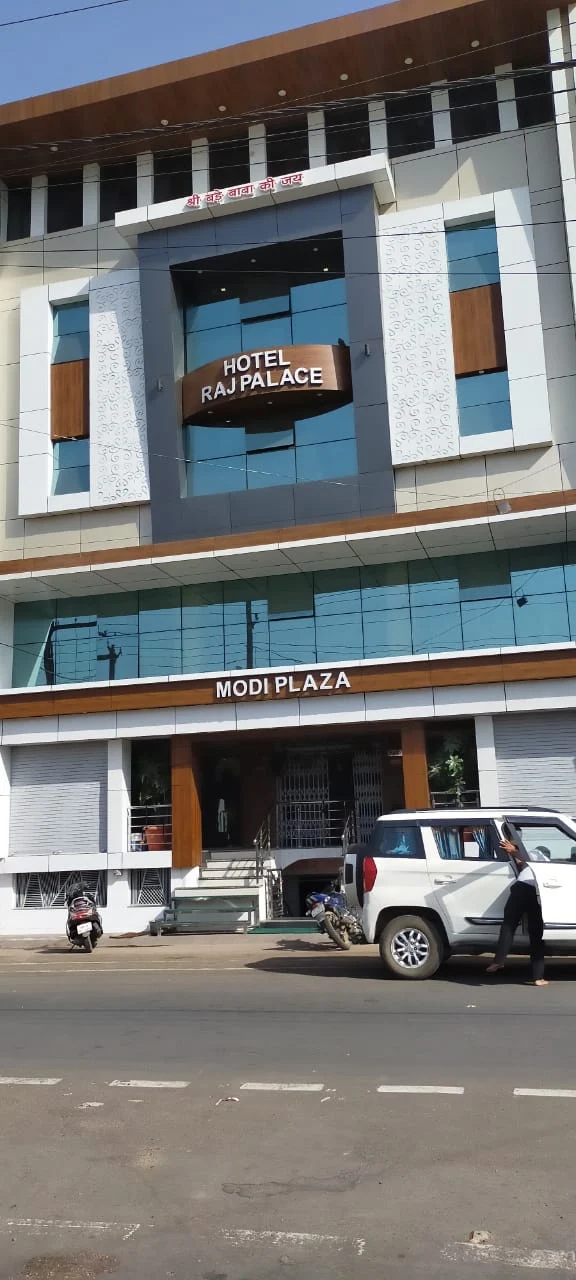 Hotel raj palace bina