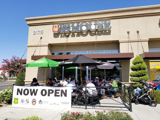 The Tap House, Madera, CA