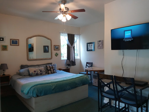 Aloha Crater Lodge - Thumbnail