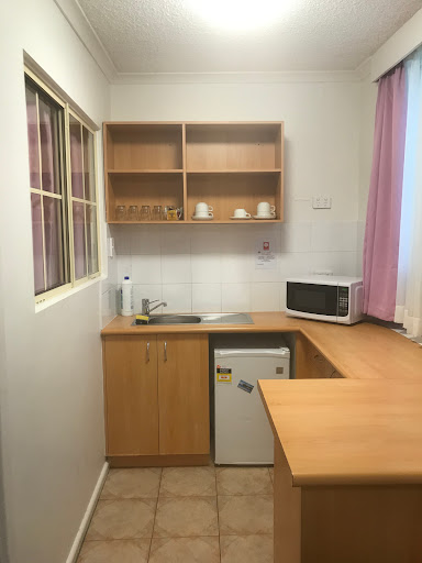 Edgecliff Lodge Motel - Thumbnail