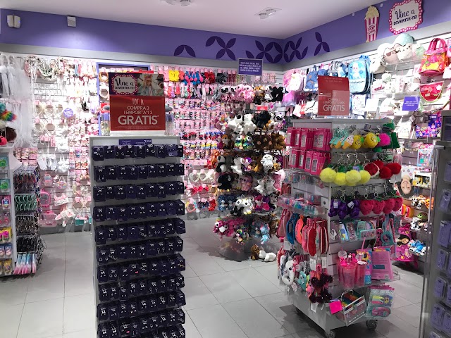 Claire's
