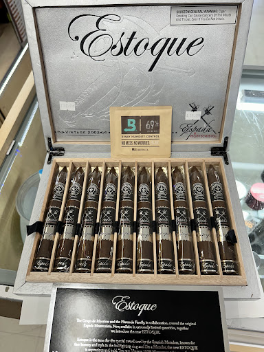 Cigar World - Visual
