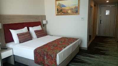 Photos of Orkis Palace