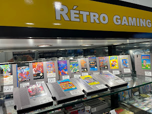 Photo n°15 de CASH COMPIEGNE - Magasin d'achat vente - Occasion à Compiègne (Magasin d'instruments de musique d'occasion)