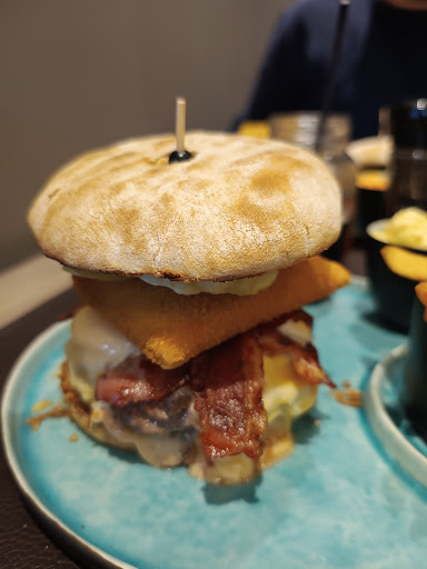 S & D Burger