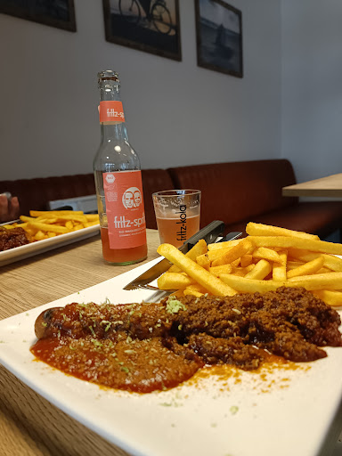 De Lüx Curry Celle - „Beste Currywurst wo gibt“ - Thumbnail