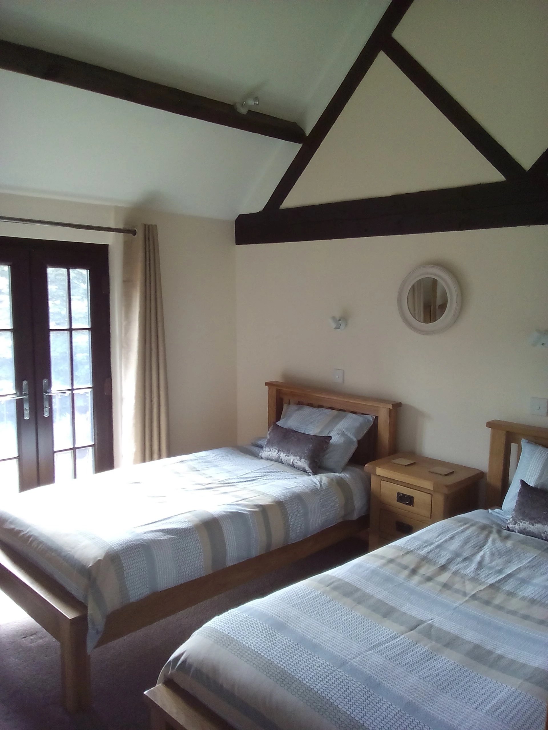 Napton Fields Holiday Cottages & Shepherd's Hut. Accommodation, Warwickshire