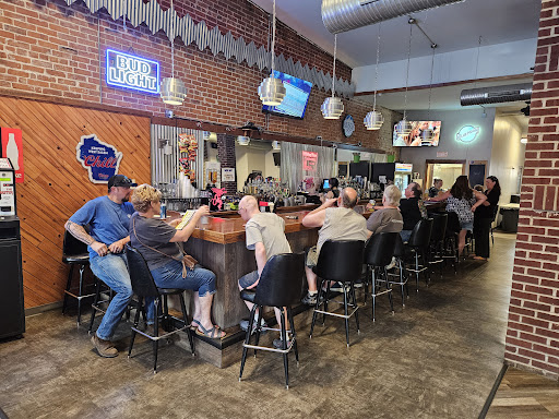 Hunter's Last Chance Bar & Grill - Thumbnail