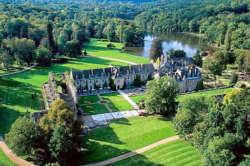 Vaux de cernay abbey