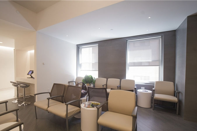 Vikas Varma MD: Spine Surgeon NYC by null