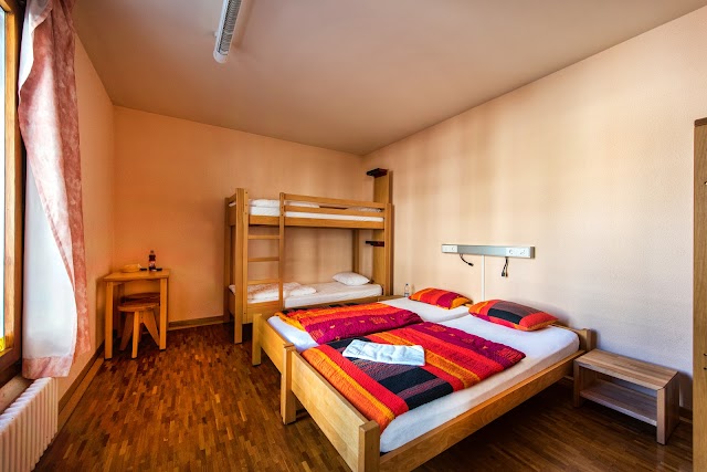 Geneva Hostel