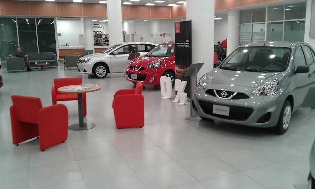 Nissan Car Noa, Author: Carlos Aybar