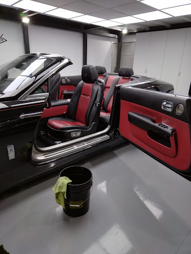 Nicolás Car Detailing Logo