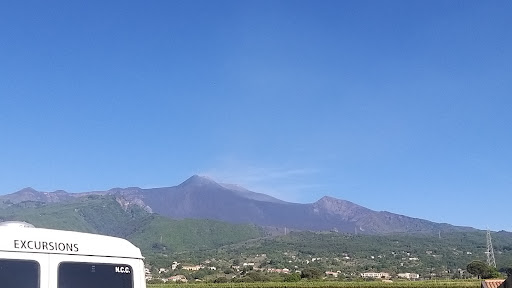 Meeting point Escursioni Etna - Stazione di partenza Escursioni Etna in fuoristrada e trekking - Thumbnail