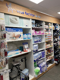 Photo n°6 de Pharmacie de Puy Guillaume Totum à Puy-Guillaume (Magasin de vitamines et compléments alimentaires)