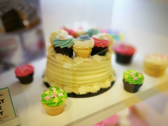 Lola's Cupcakes