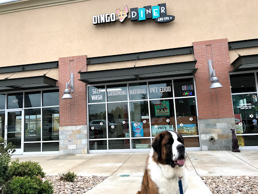 Dingo's Natural Pet Food, Self-Wash & Grooming Logo