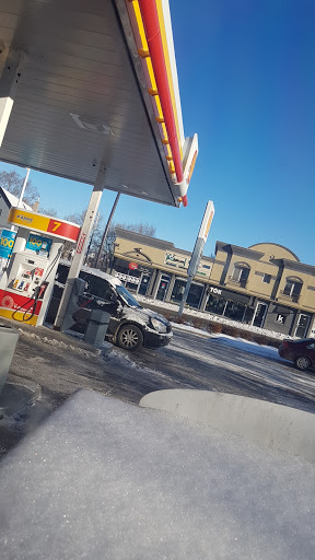 Station-Service Shell - Visual