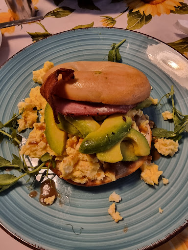 Burrow Munch - Visual