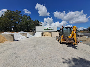 Photo n°14 de Decovrac, graviers, galets, paillage, terre végétale, terreau en vrac ou en big bag à Lohéac-Rennes à Lohéac (Magasin d'articles pour l'aménagement paysager)