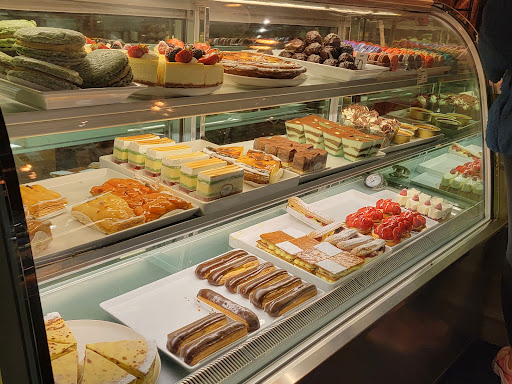 Almondine Bakery - Thumbnail