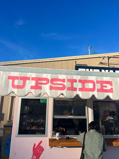 Upside - Visual