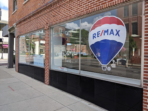 Kari Steele - REALTOR® at RE/MAX Unlimited Results Realty - Thumbnail