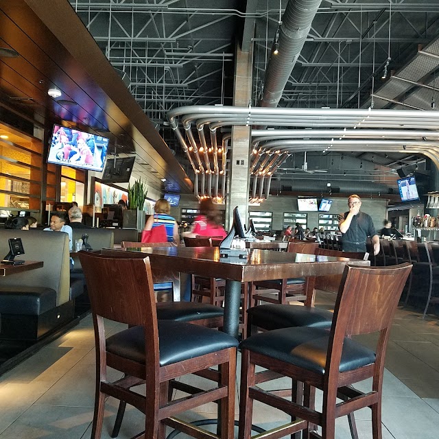 Yard House