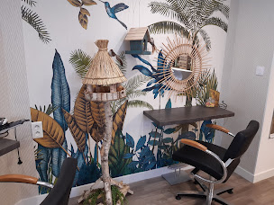 Photo n°5 de Salon de coiffure Delphine à l'Huisserie à L'Huisserie (Salon de coiffure)